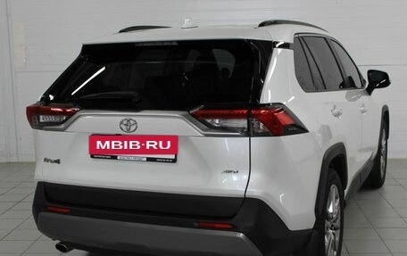 Toyota RAV4, 2020 год, 4 090 000 рублей, 8 фотография