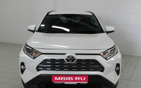Toyota RAV4, 2020 год, 4 090 000 рублей, 2 фотография