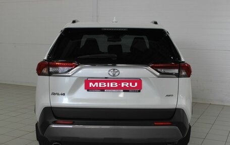 Toyota RAV4, 2020 год, 4 090 000 рублей, 9 фотография