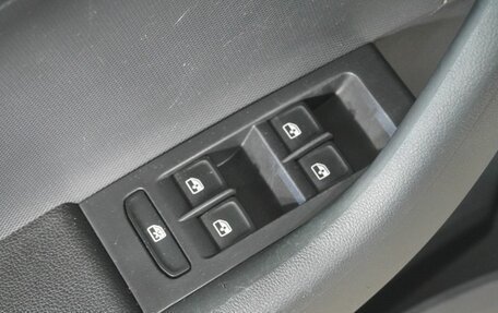 Skoda Rapid I, 2015 год, 1 055 000 рублей, 14 фотография