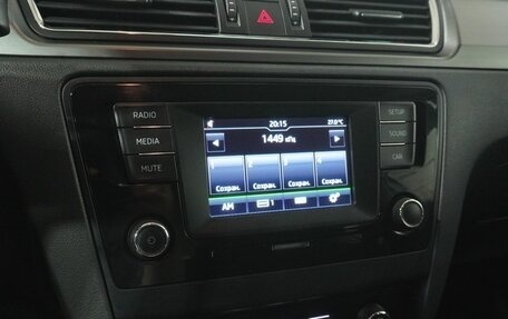 Skoda Rapid I, 2015 год, 1 055 000 рублей, 12 фотография
