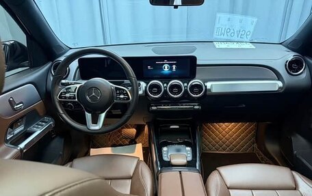 Mercedes-Benz GLB, 2022 год, 2 800 000 рублей, 9 фотография