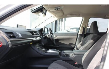 Lexus CT I рестайлинг, 2022 год, 1 900 000 рублей, 6 фотография