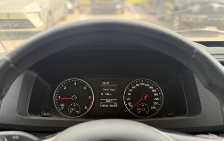 Volkswagen Caravelle T6 рестайлинг, 2016 год, 2 390 000 рублей, 13 фотография