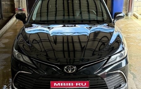 Toyota Camry, 2023 год, 3 100 000 рублей, 1 фотография