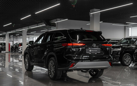 Toyota Highlander, 2026 год, 5 300 000 рублей, 4 фотография