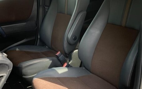 Toyota Sienta II, 2022 год, 1 350 000 рублей, 13 фотография