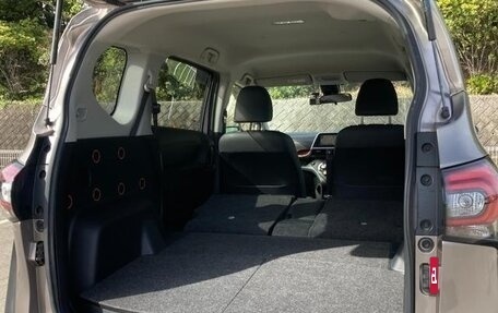 Toyota Sienta II, 2022 год, 1 350 000 рублей, 25 фотография