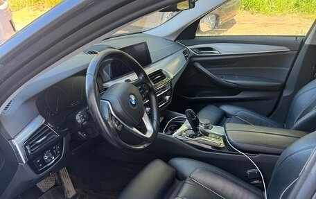 BMW 5 серия, 2019 год, 2 420 000 рублей, 7 фотография