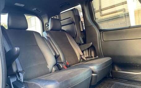 Toyota Noah III, 2018 год, 1 700 000 рублей, 17 фотография