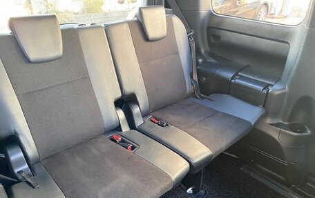 Toyota Noah III, 2018 год, 1 700 000 рублей, 27 фотография