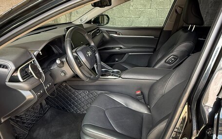 Toyota Camry, 2023 год, 3 100 000 рублей, 5 фотография