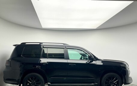 Toyota Land Cruiser 200, 2018 год, 6 425 000 рублей, 8 фотография