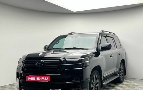 Toyota Land Cruiser 200, 2018 год, 6 425 000 рублей, 3 фотография