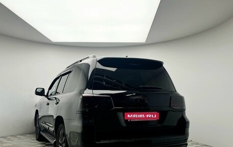 Toyota Land Cruiser 200, 2018 год, 6 425 000 рублей, 5 фотография