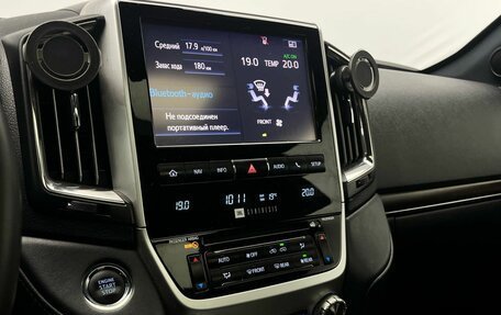 Toyota Land Cruiser 200, 2018 год, 6 425 000 рублей, 26 фотография