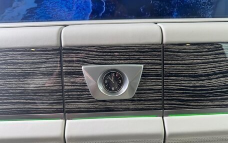 Mercedes-Benz V-Класс, 2023 год, 23 000 000 рублей, 11 фотография