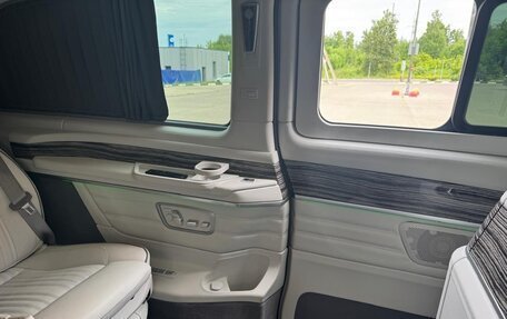 Mercedes-Benz V-Класс, 2023 год, 23 000 000 рублей, 15 фотография