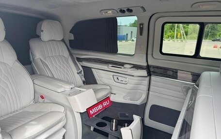 Mercedes-Benz V-Класс, 2023 год, 23 000 000 рублей, 9 фотография