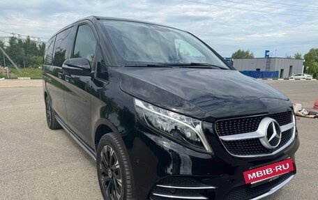 Mercedes-Benz V-Класс, 2023 год, 23 000 000 рублей, 17 фотография