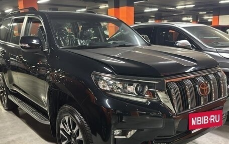 Toyota Land Cruiser Prado 150 рестайлинг 2, 2023 год, 7 500 000 рублей, 7 фотография