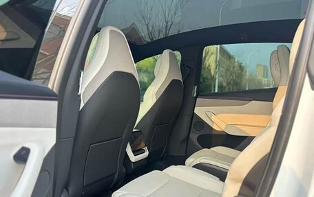 Tesla Model Y I, 2025 год, 7 000 000 рублей, 7 фотография