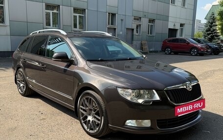 Skoda Superb III рестайлинг, 2011 год, 2 000 000 рублей, 3 фотография
