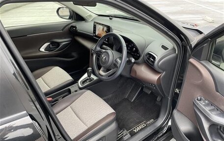 Toyota Yaris Cross, 2022 год, 1 413 000 рублей, 6 фотография