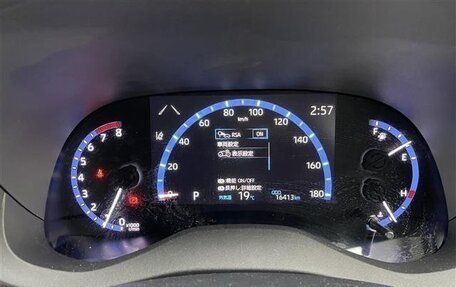 Toyota Yaris Cross, 2022 год, 1 413 000 рублей, 11 фотография
