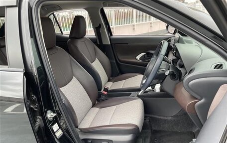 Toyota Yaris Cross, 2022 год, 1 413 000 рублей, 8 фотография