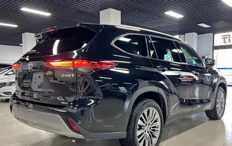 Toyota Highlander, 2025 год, 6 фотография
