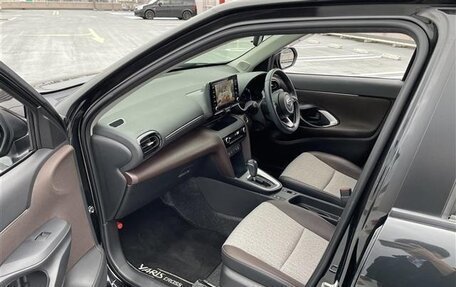 Toyota Yaris Cross, 2022 год, 1 413 000 рублей, 17 фотография