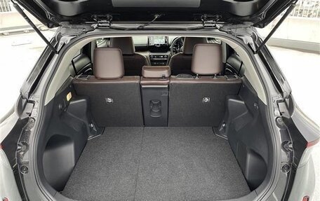 Toyota Yaris Cross, 2022 год, 1 413 000 рублей, 22 фотография