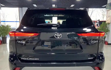 Toyota Highlander, 2025 год, 5 фотография