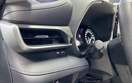 Toyota Highlander, 2025 год, 14 фотография