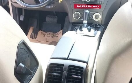 Mercedes-Benz C-Класс, 2011 год, 1 800 000 рублей, 2 фотография