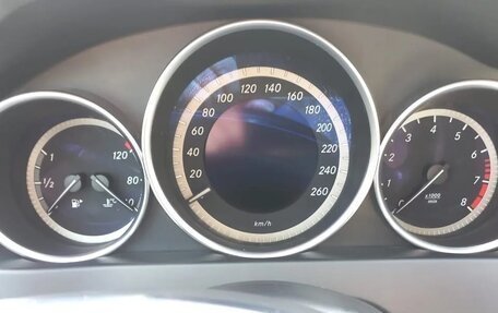 Mercedes-Benz C-Класс, 2011 год, 1 800 000 рублей, 4 фотография