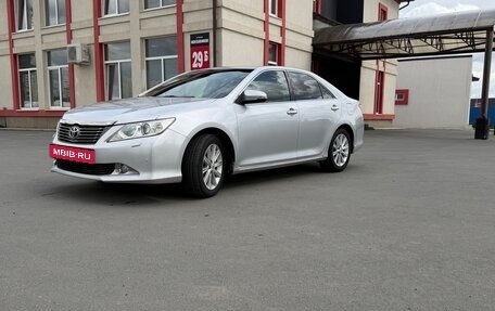 Toyota Camry, 2012 год, 1 540 000 рублей, 4 фотография