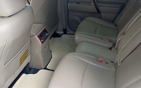Toyota Highlander III, 2013 год, 2 300 000 рублей, 11 фотография