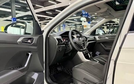 Volkswagen T-Cross I, 2022 год, 1 540 000 рублей, 9 фотография