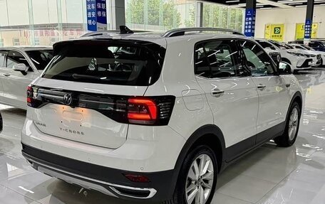 Volkswagen T-Cross I, 2022 год, 1 540 000 рублей, 6 фотография