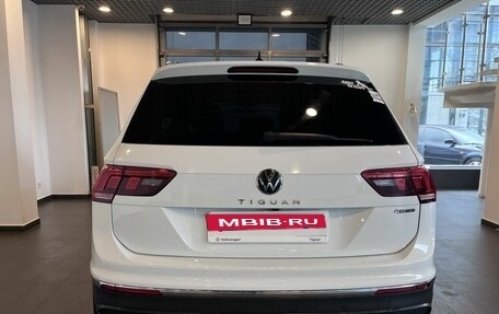 Volkswagen Tiguan II, 2020 год, 3 240 000 рублей, 4 фотография