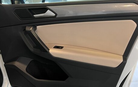 Volkswagen Tiguan II, 2020 год, 3 240 000 рублей, 27 фотография