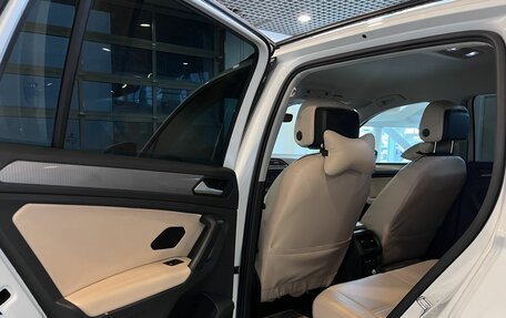 Volkswagen Tiguan II, 2020 год, 3 240 000 рублей, 24 фотография