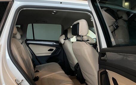 Volkswagen Tiguan II, 2020 год, 3 240 000 рублей, 25 фотография