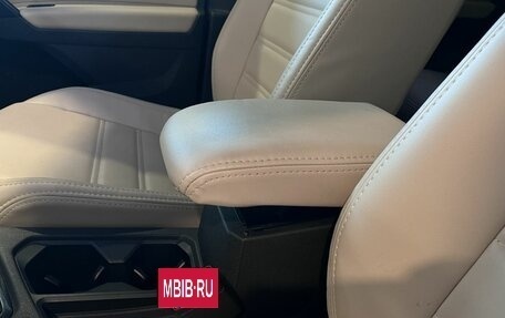 Volkswagen Tiguan II, 2020 год, 3 240 000 рублей, 31 фотография