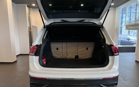 Volkswagen Tiguan II, 2020 год, 3 240 000 рублей, 35 фотография