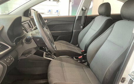 Hyundai Solaris II рестайлинг, 2017 год, 1 250 000 рублей, 9 фотография