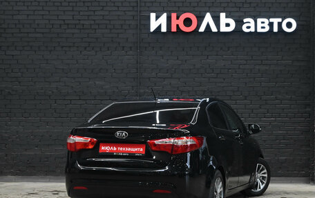 KIA Rio III рестайлинг, 2013 год, 800 000 рублей, 6 фотография