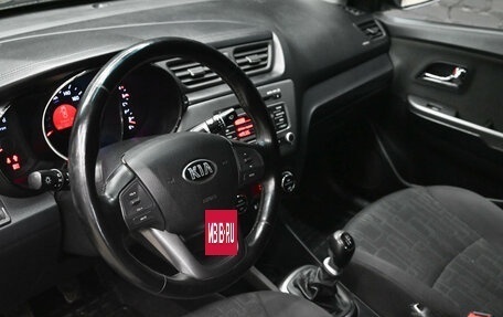 KIA Rio III рестайлинг, 2013 год, 800 000 рублей, 16 фотография